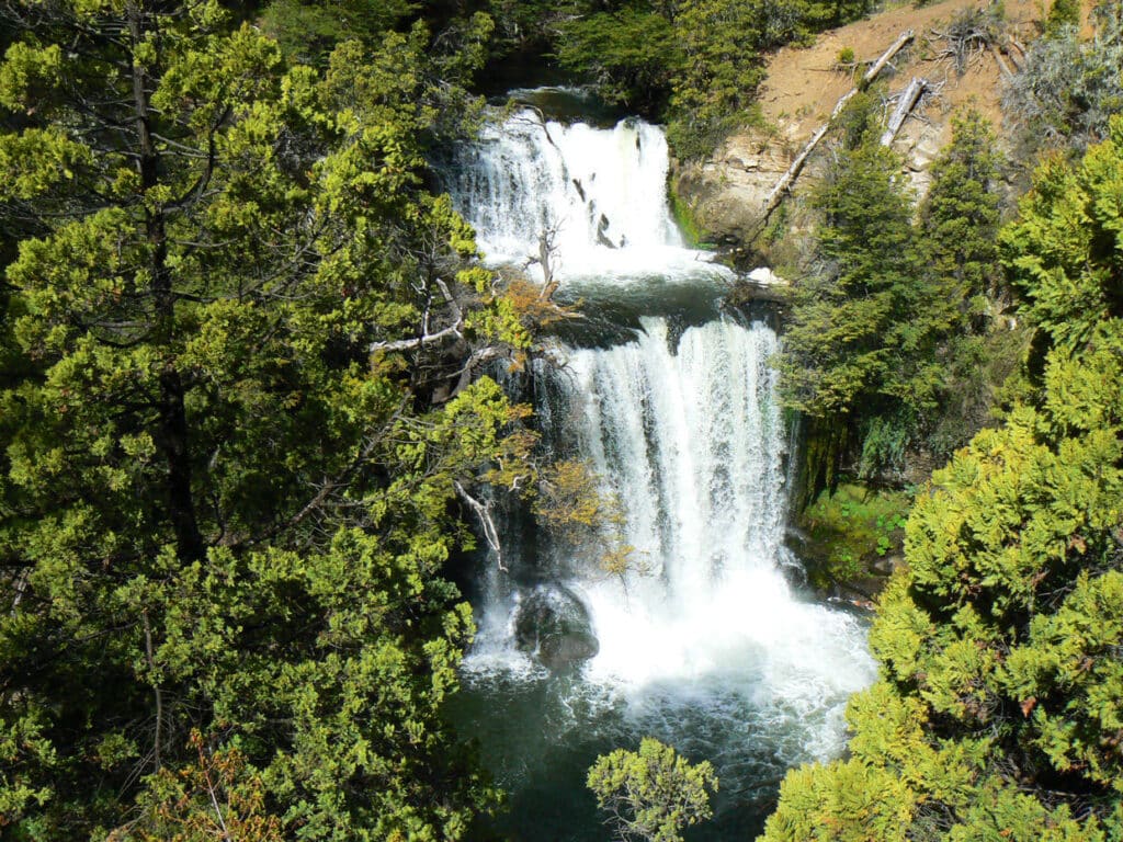 CASCADAS NANT Y FALL